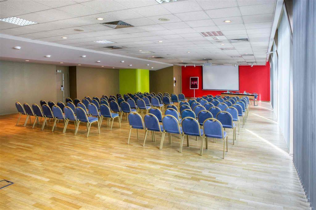 Mercure Besancon Parc Micaud - Hotel & Bar Екстериор снимка