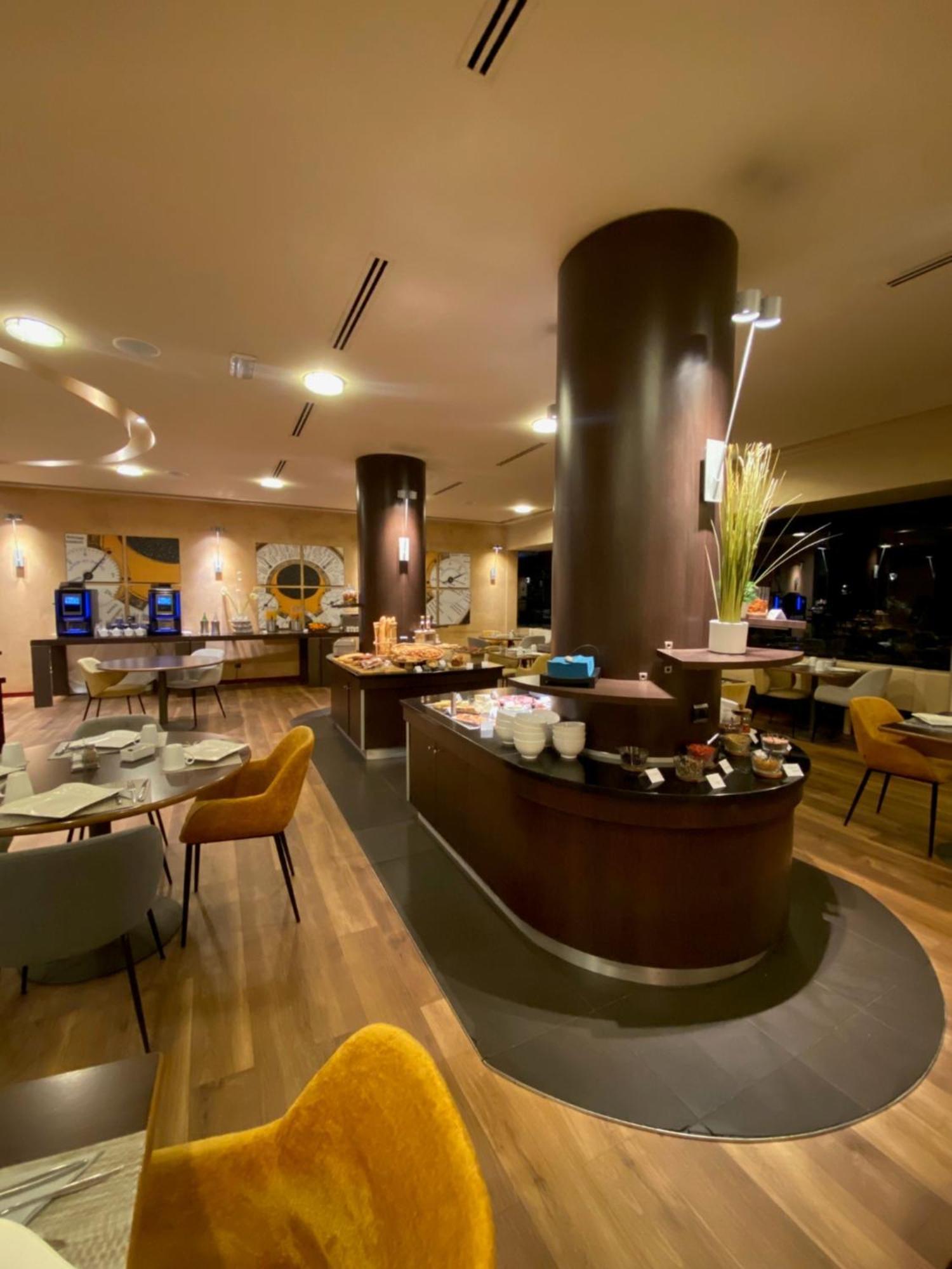 Mercure Besancon Parc Micaud - Hotel & Bar Екстериор снимка