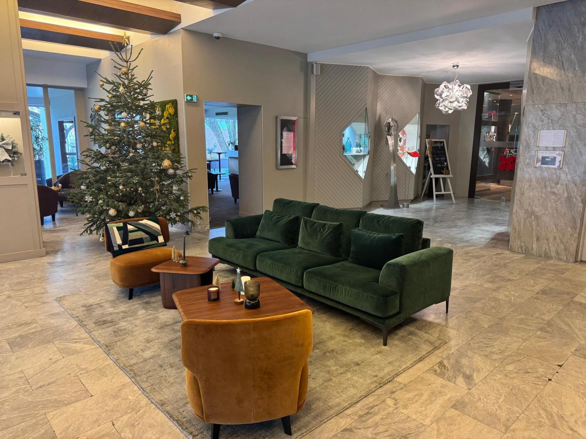Mercure Besancon Parc Micaud - Hotel & Bar Екстериор снимка