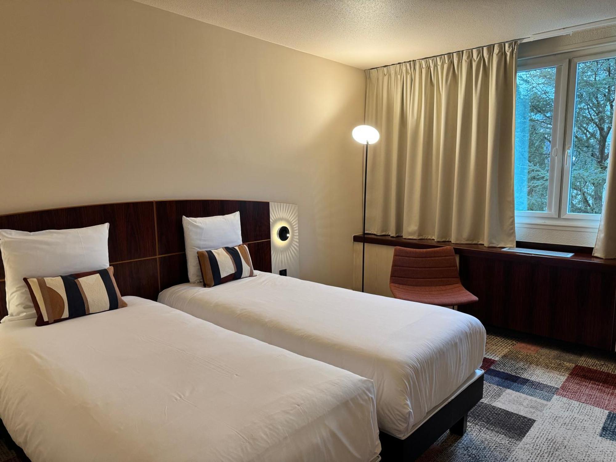 Mercure Besancon Parc Micaud - Hotel & Bar Екстериор снимка