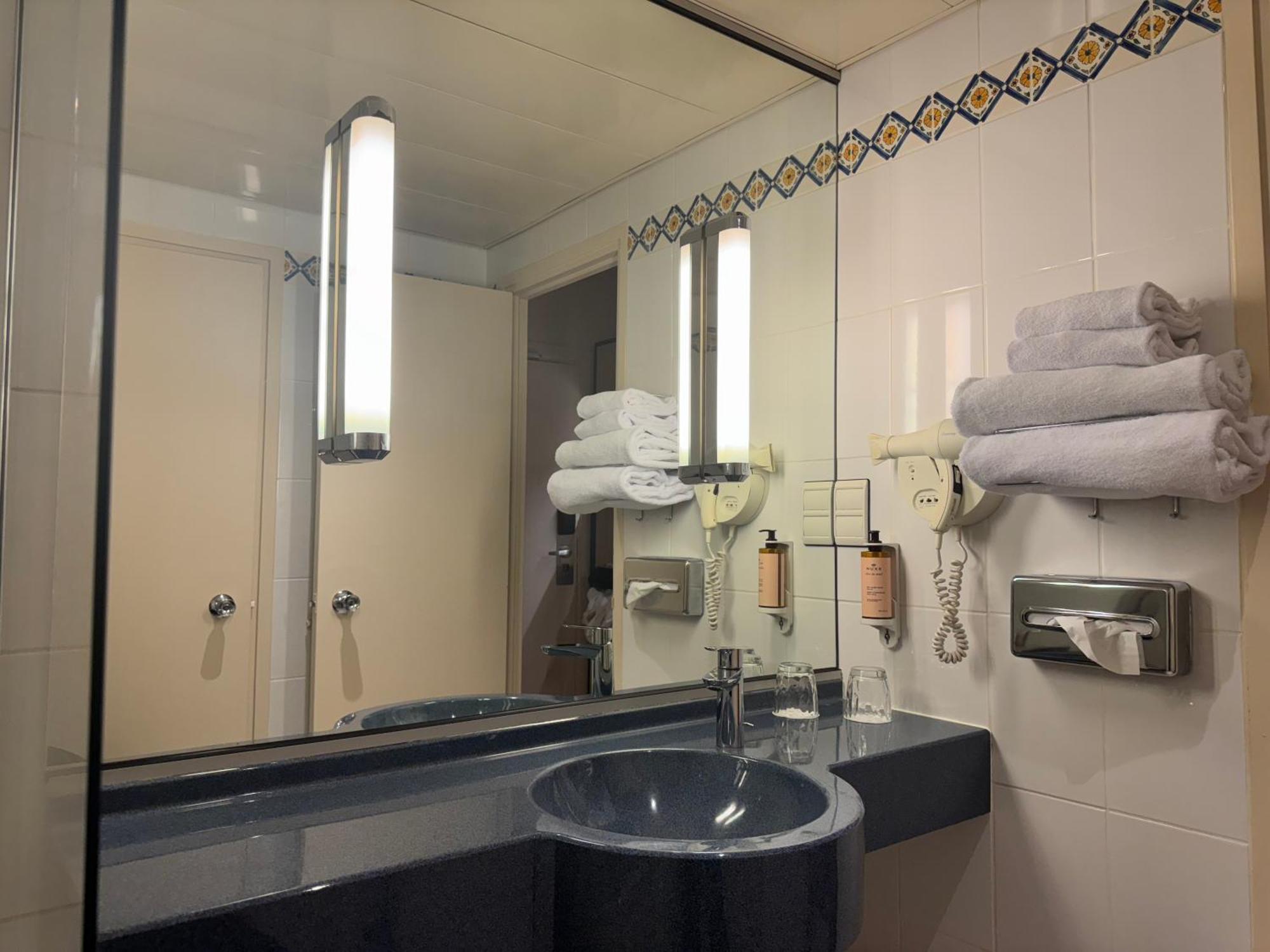 Mercure Besancon Parc Micaud - Hotel & Bar Екстериор снимка